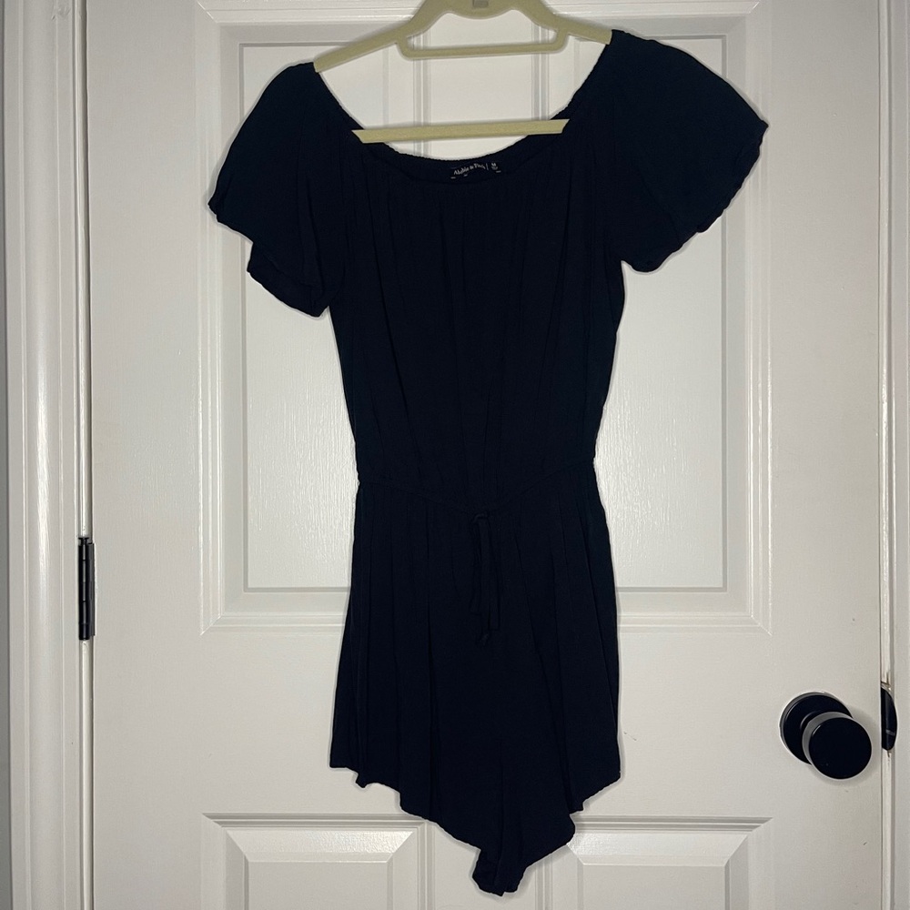 Abercrombie & Fitch Chic Black Off-Shoulder Romper